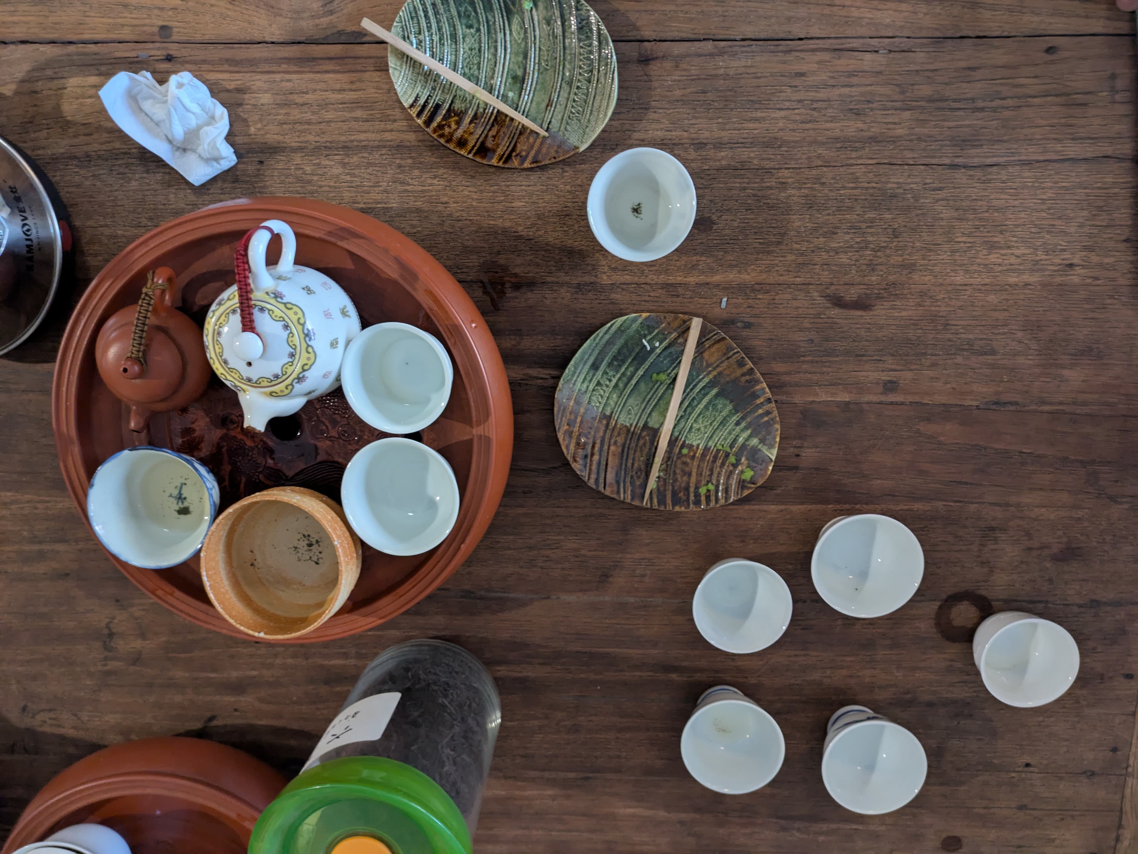 Brewing session with different teapots, view from above