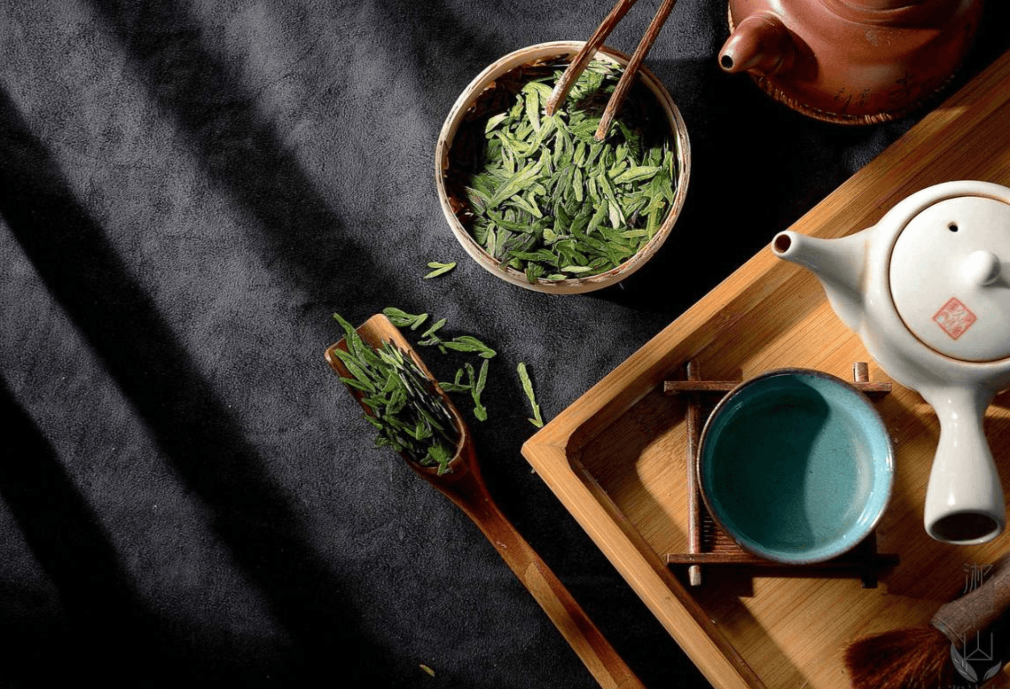 Pan-fired green tea